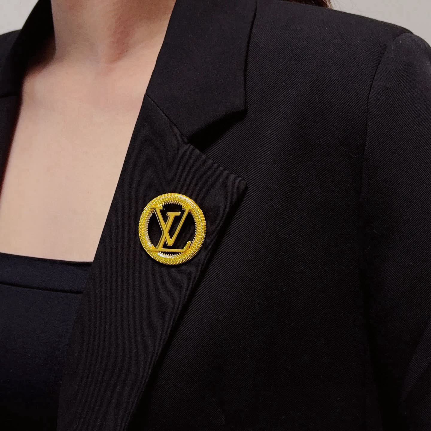 Louis Vuitton Brooch - Gold 'LV' Logo